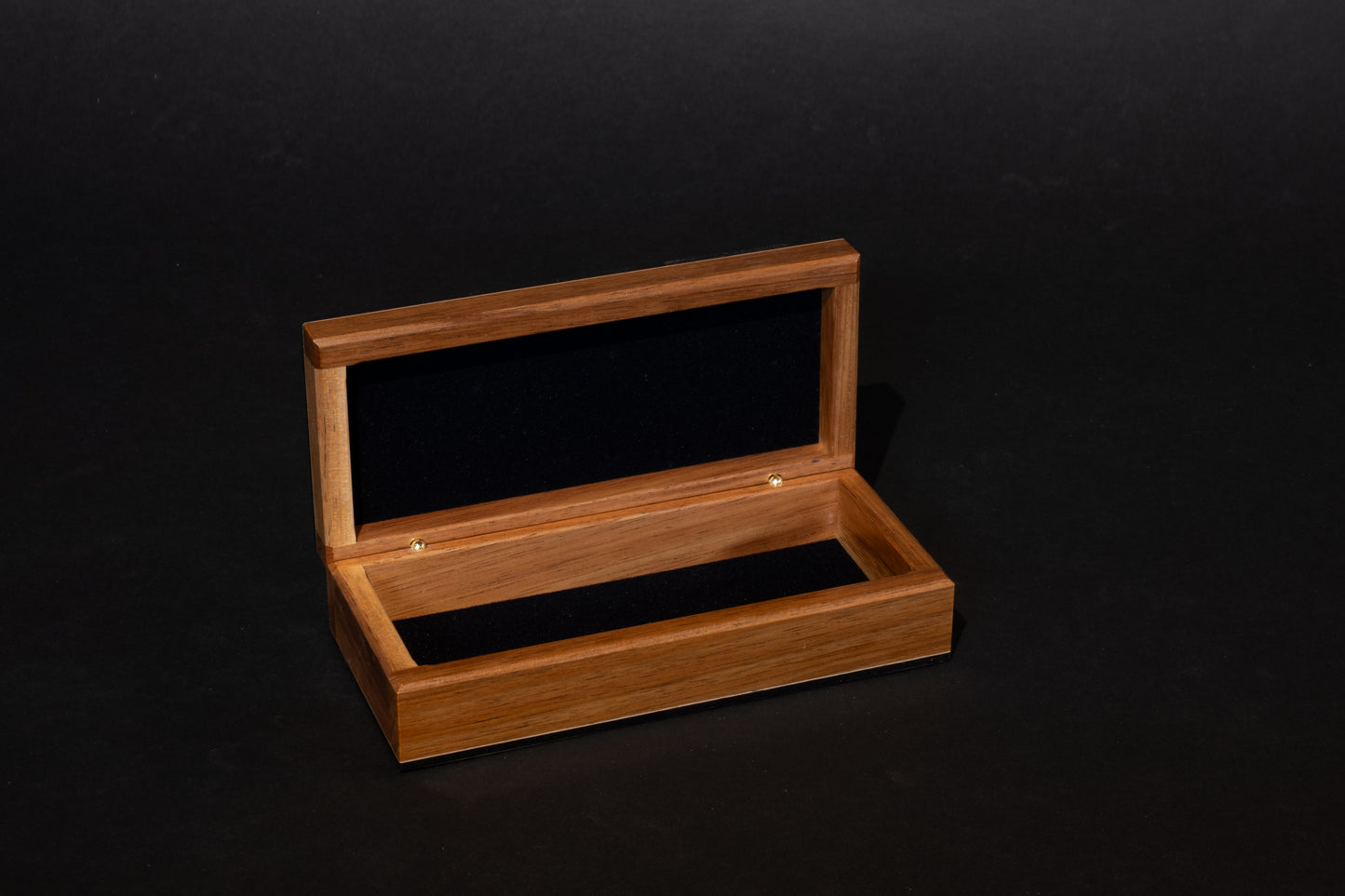 Gum Leaf Inlayed Pen Box