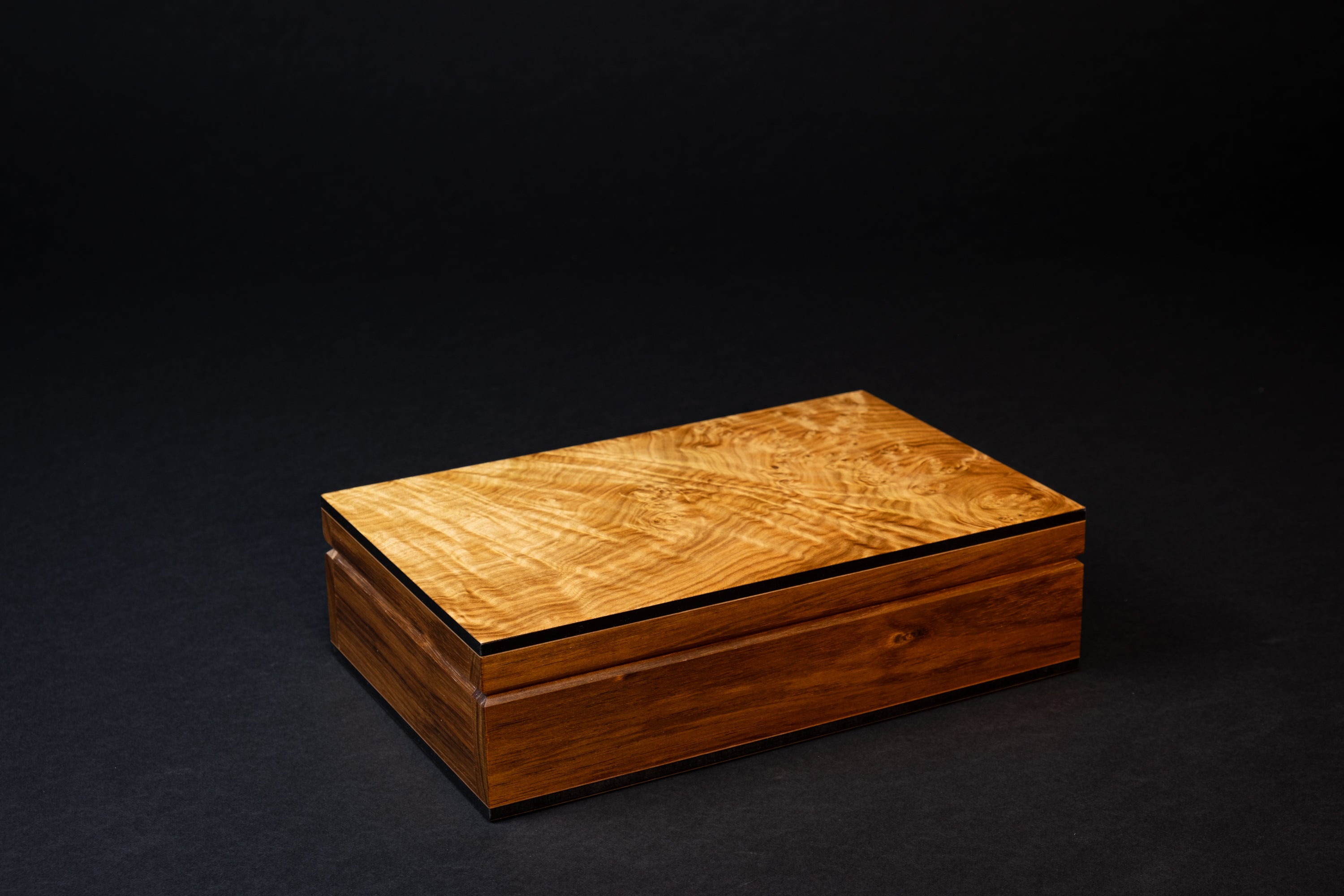 Musar Box Boxiliary Jewellery Box - Musk Burl - With insert tray – Handmade Boxes